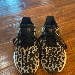 Adidas Women's Black and White Patterned Sneakers